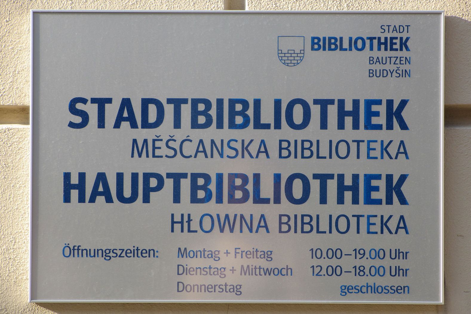 Hauptbibliothek-Schild