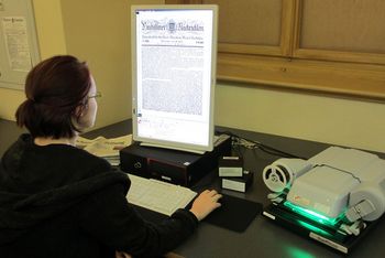 Lese- und Rückvergrößerungsgerät für Mikrofilme